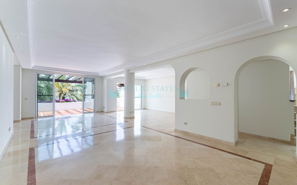 Penthouse for sale in Marbella - Puerto Banus