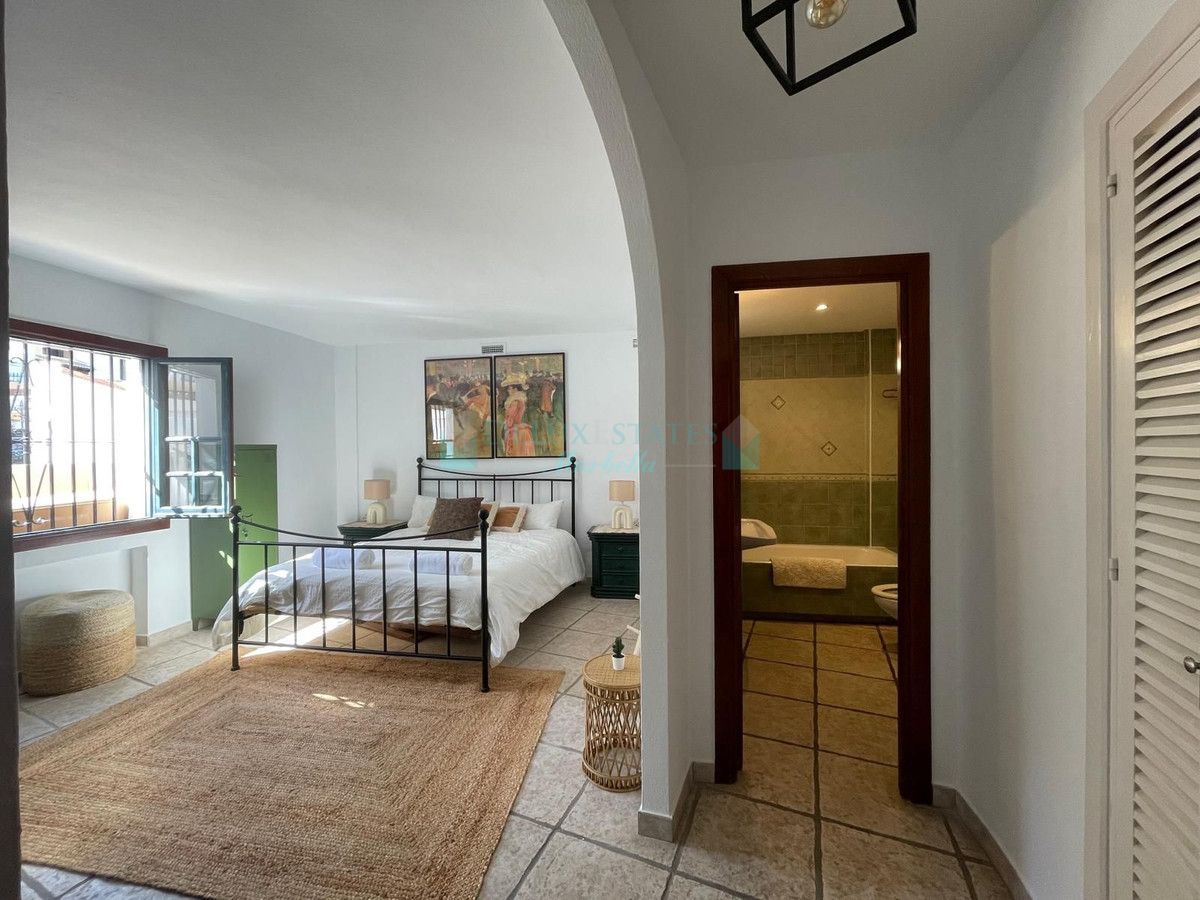 Ground Floor Apartment for rent in Cabopino, Marbella East
