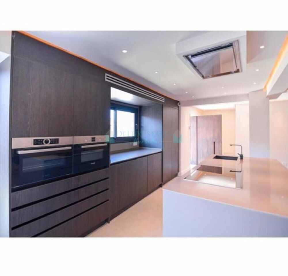 Villa for rent in Costabella, Marbella East