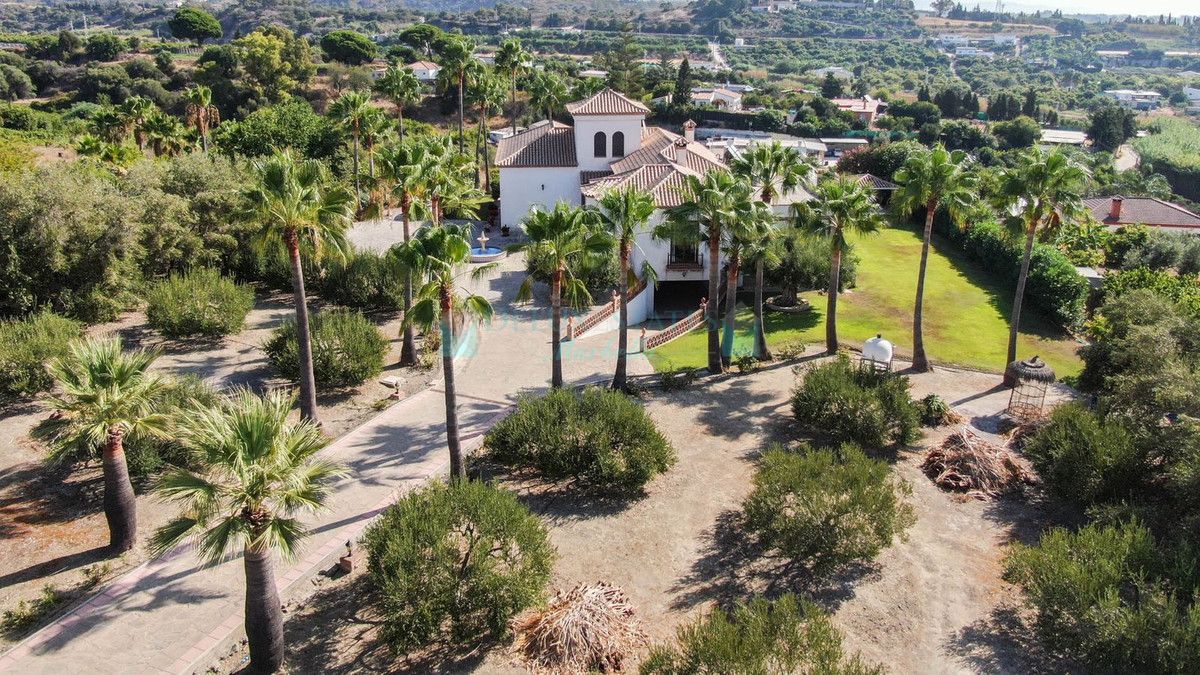 Finca en venta en Estepona