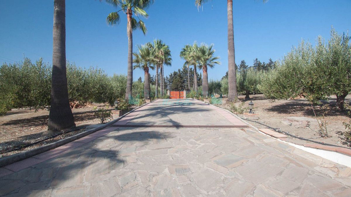 Finca en venta en Estepona