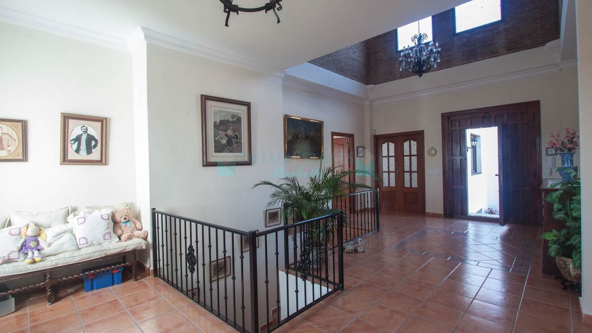 Finca en venta en Estepona