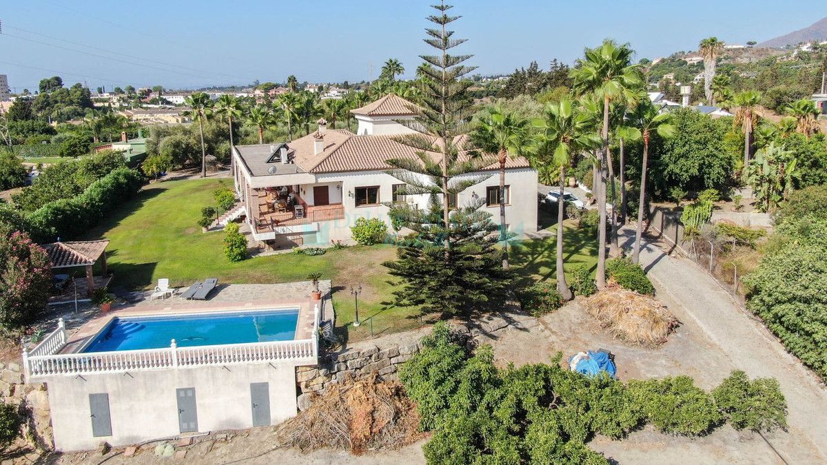 Finca en venta en Estepona