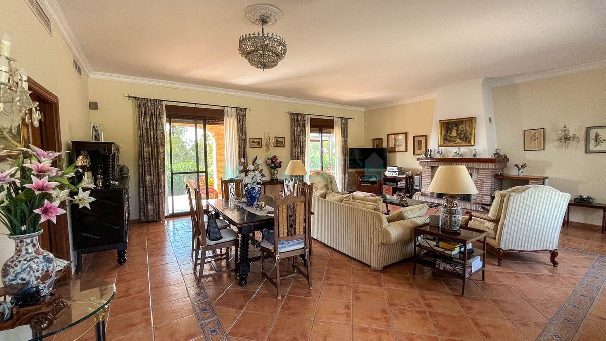 Finca en venta en Estepona