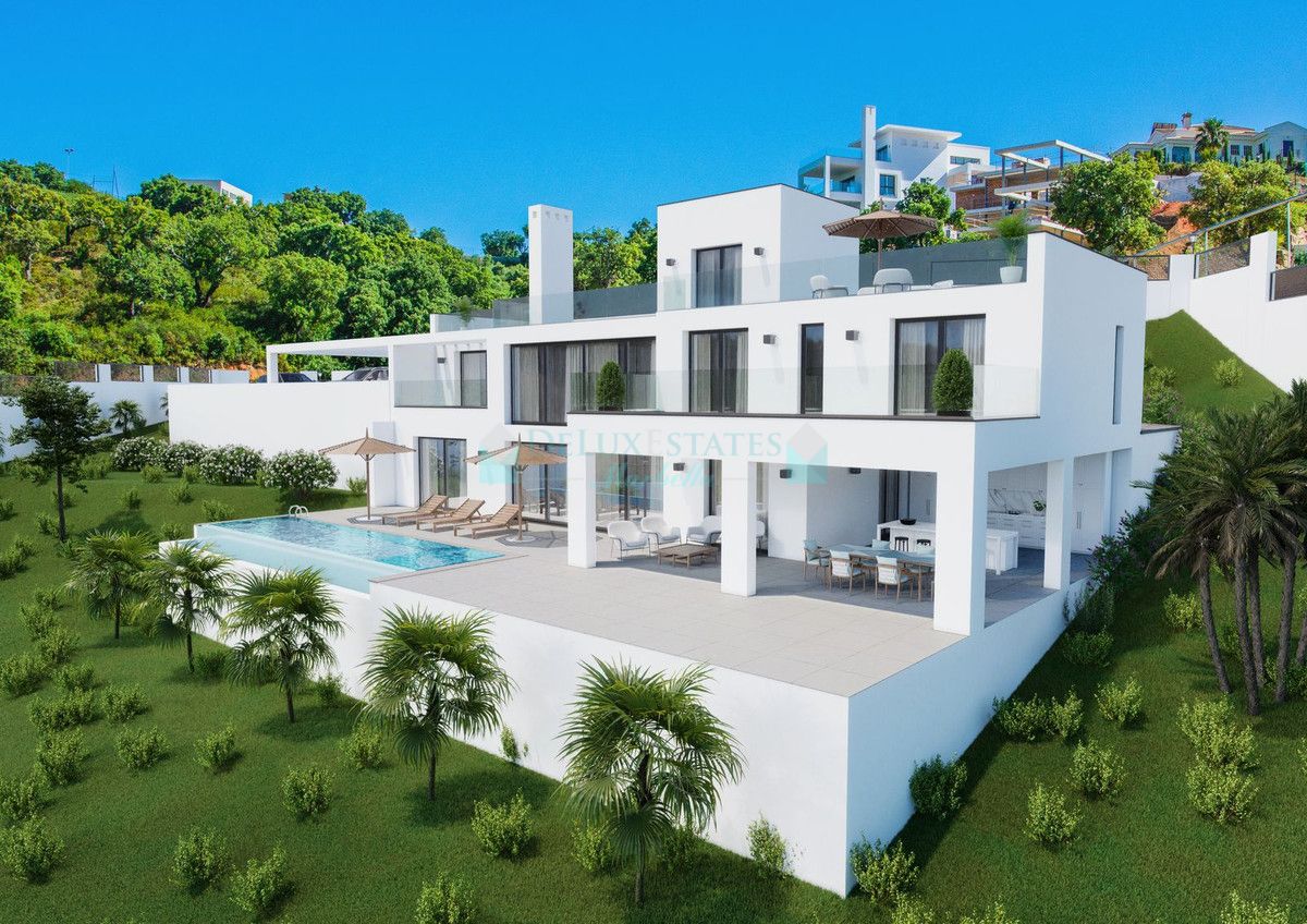 Villa for sale in La Mairena, Marbella East