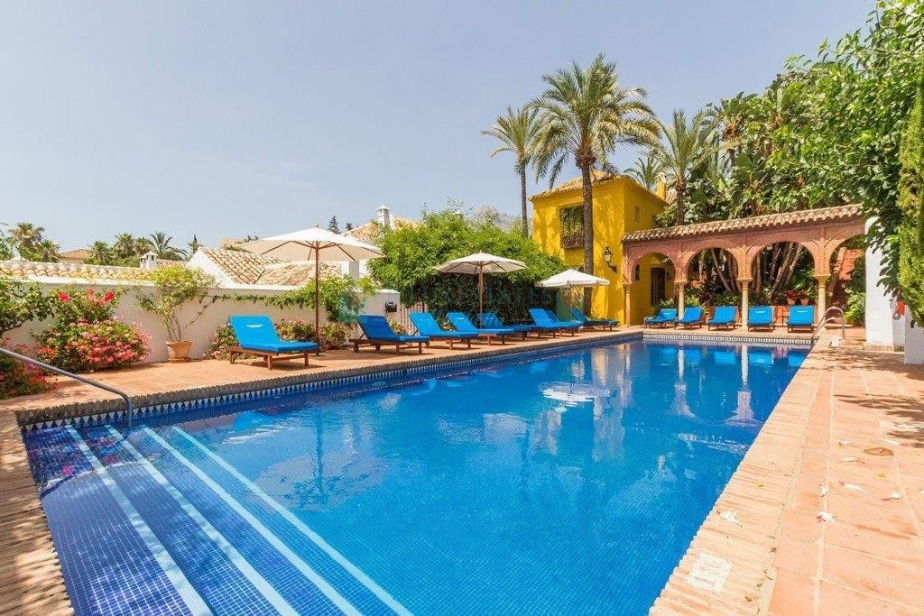 Town House for sale in Marbella Golden Mile