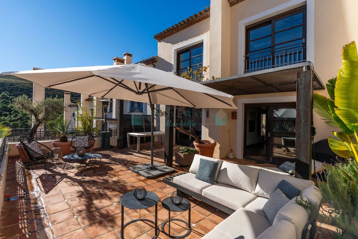 Town House for sale in Benahavis