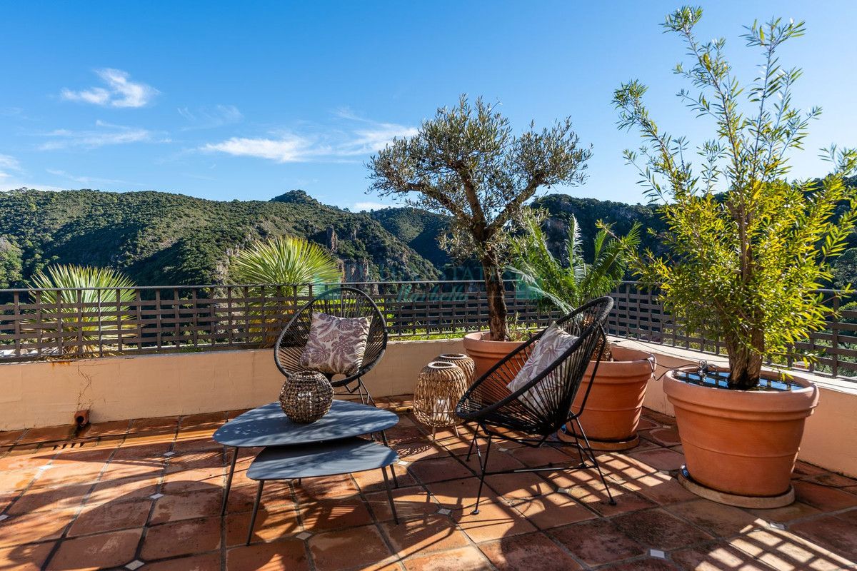 Town House for sale in Benahavis