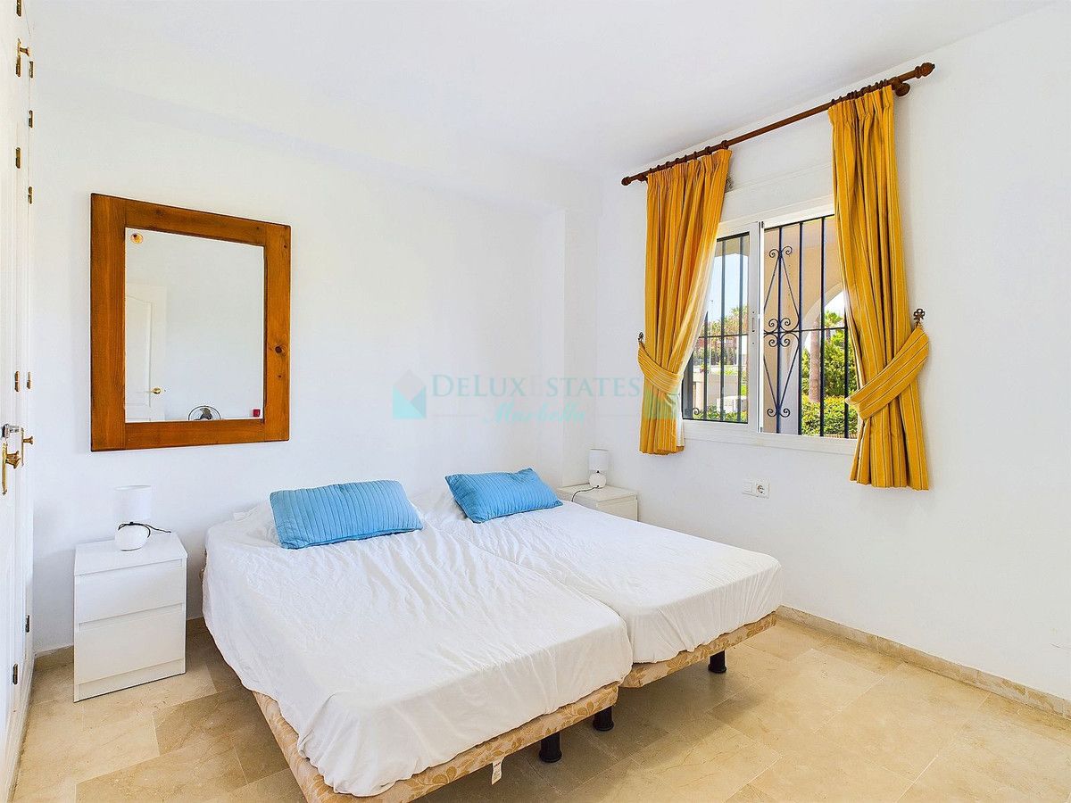 Apartment for sale in Estepona