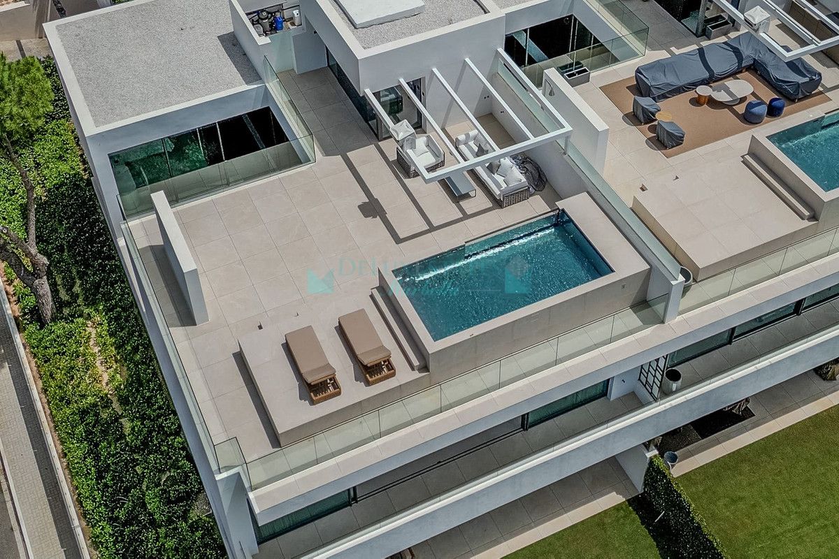 Villa Pareada en venta en Nueva Andalucia