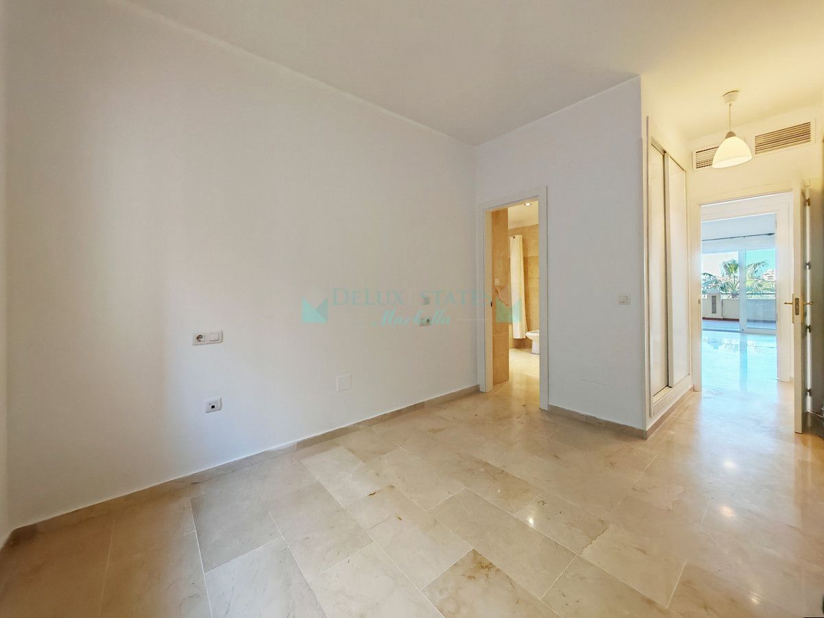 Apartamento en venta en Elviria, Marbella Este