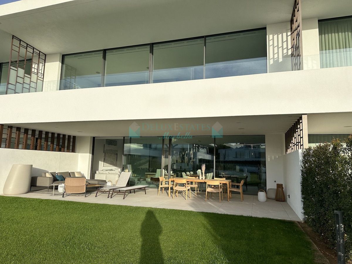 Town House for sale in Marbella Golden Mile