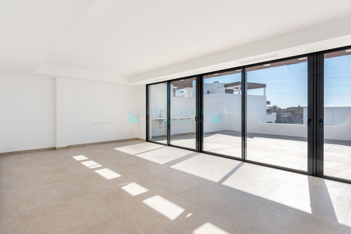 Penthouse for sale in Estepona