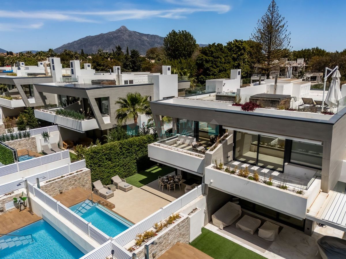 Villa Pareada en venta en Marbella - Puerto Banus