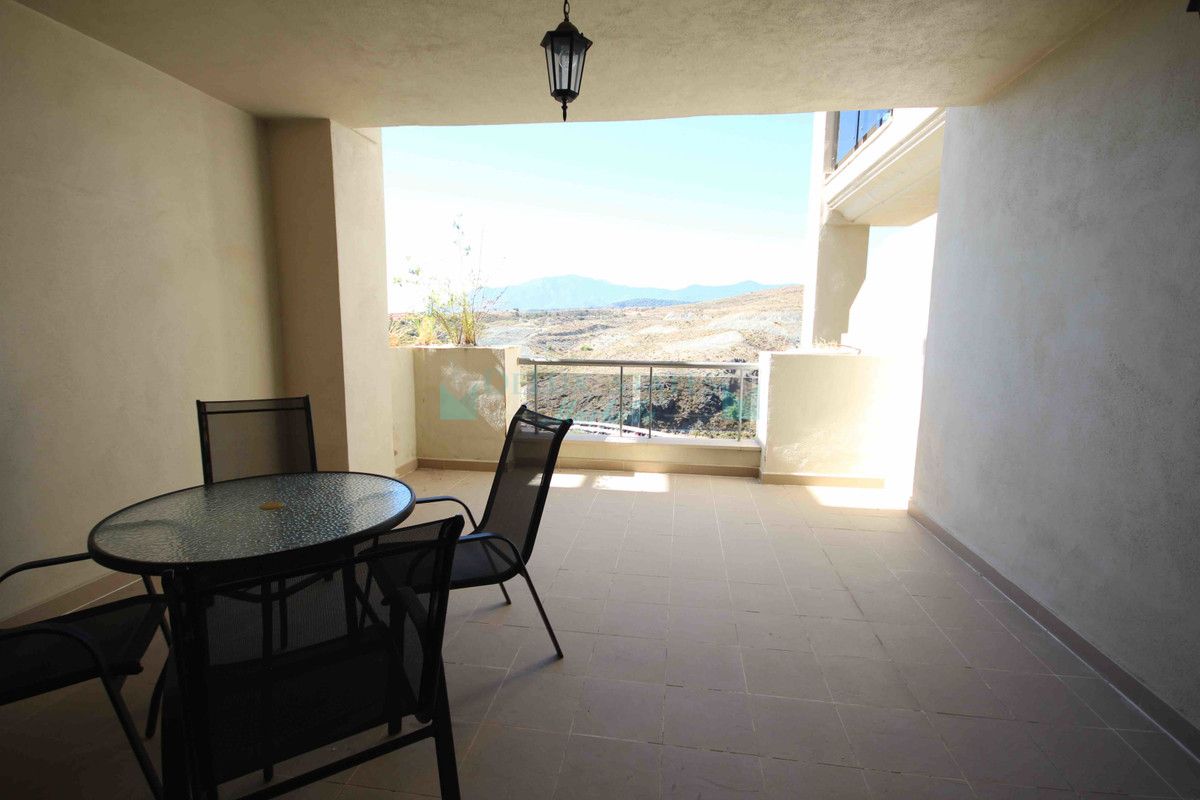 Apartment for sale in Benahavis