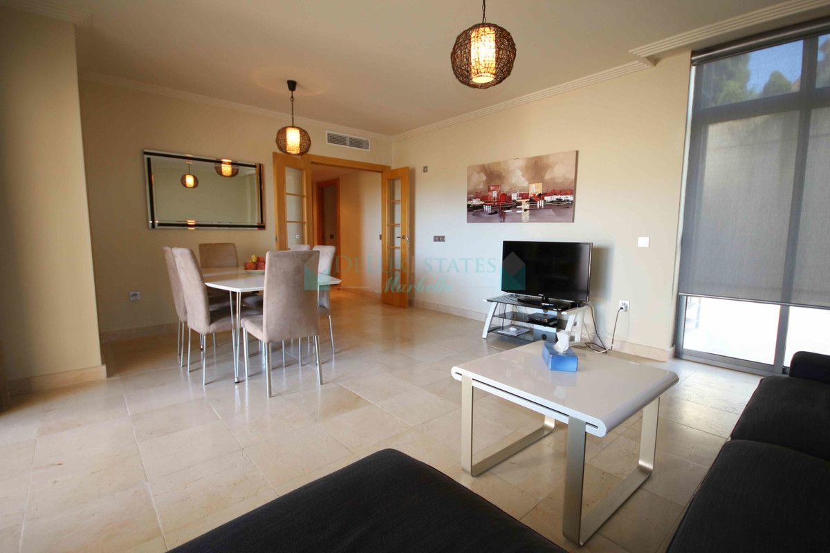 Apartment for sale in Benahavis