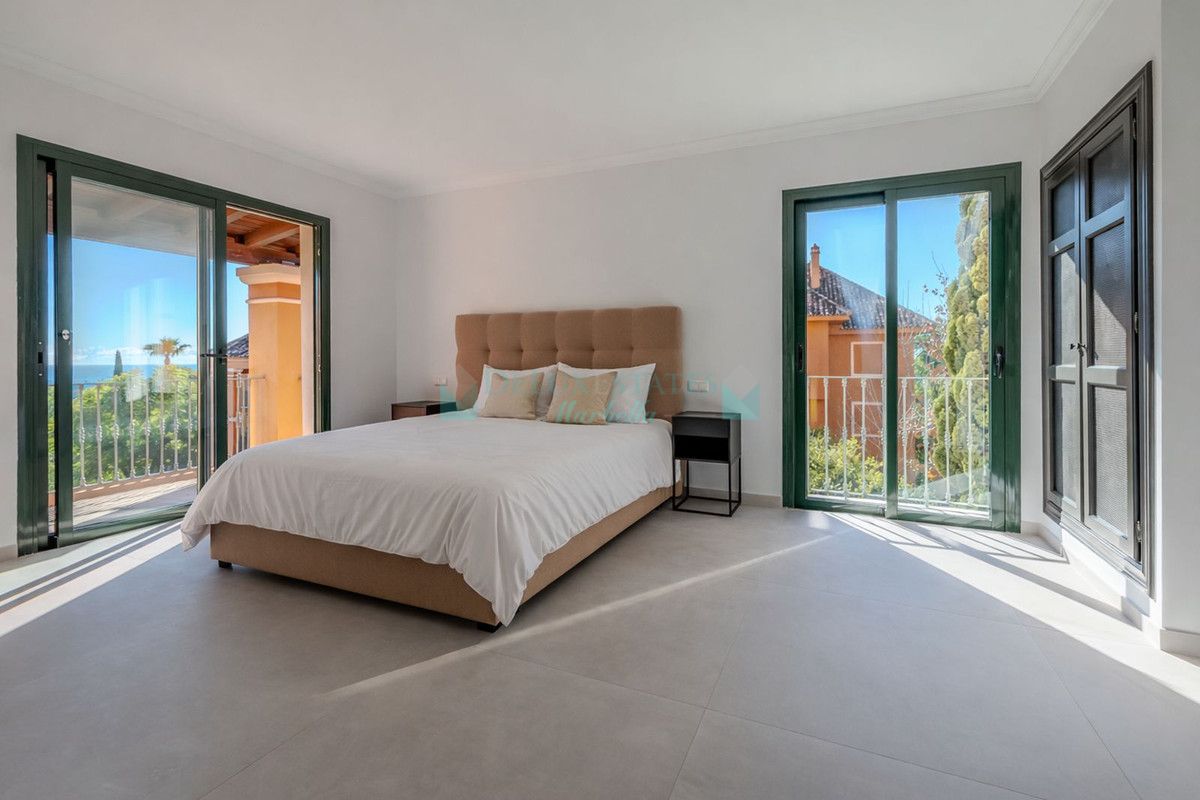 Apartamento en venta en Monte Halcones, Benahavis