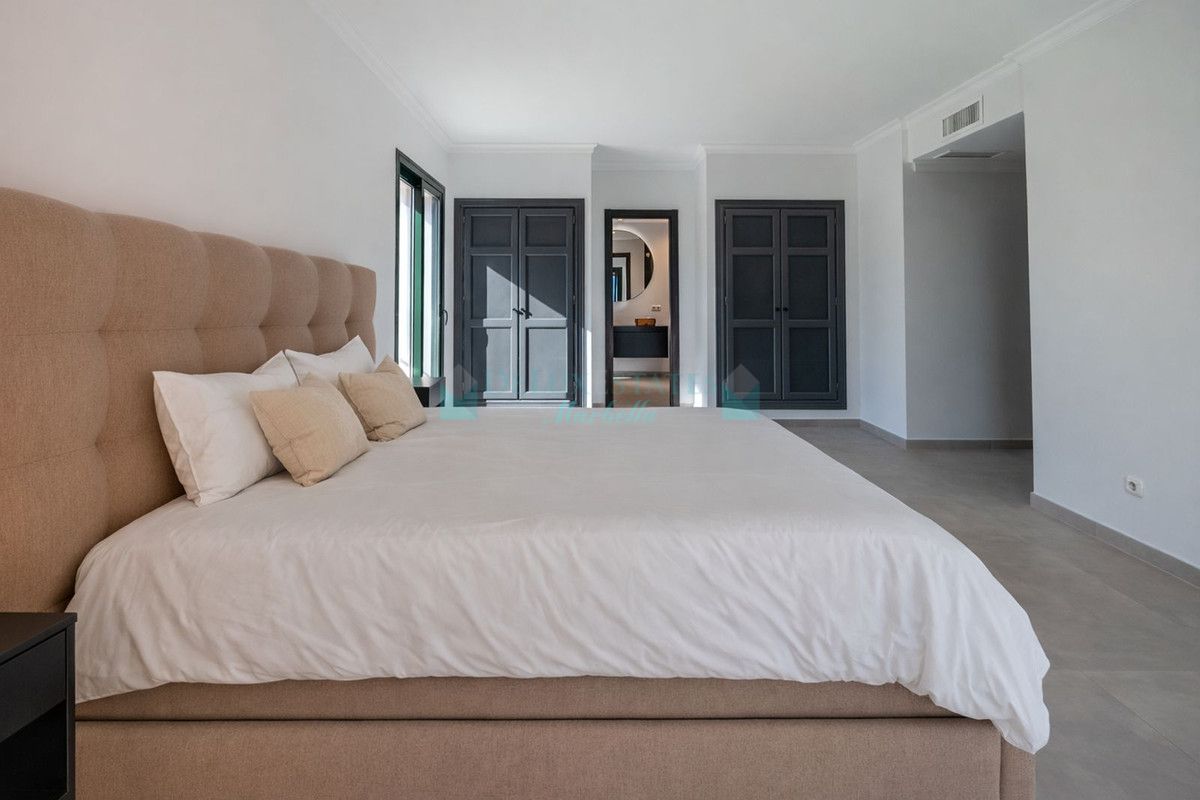 Apartamento en venta en Monte Halcones, Benahavis