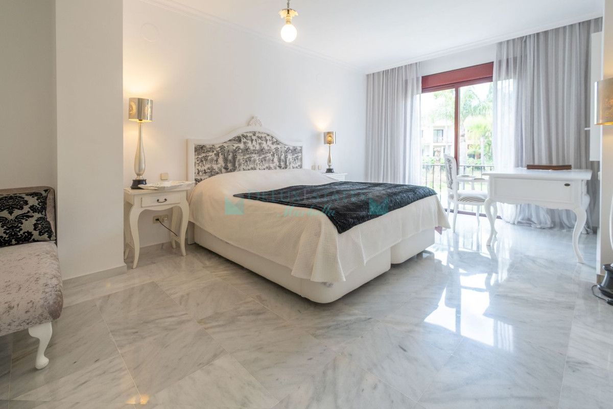 Town House for rent in Marbella Golden Mile