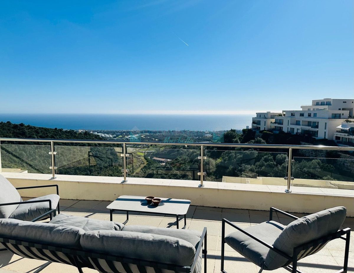 Penthouse for sale in Los Altos de los Monteros, Marbella East