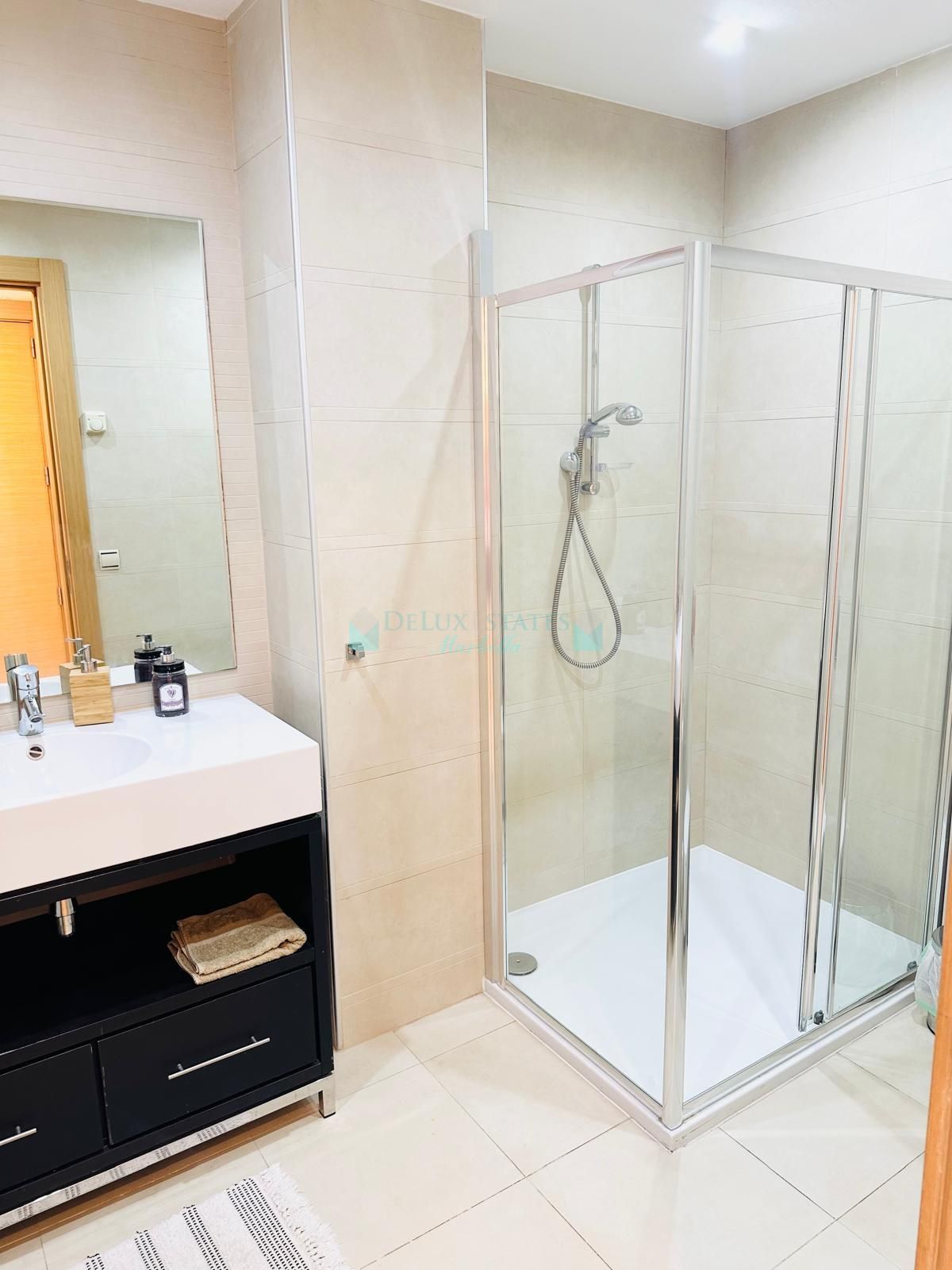 Penthouse for sale in Los Altos de los Monteros, Marbella East