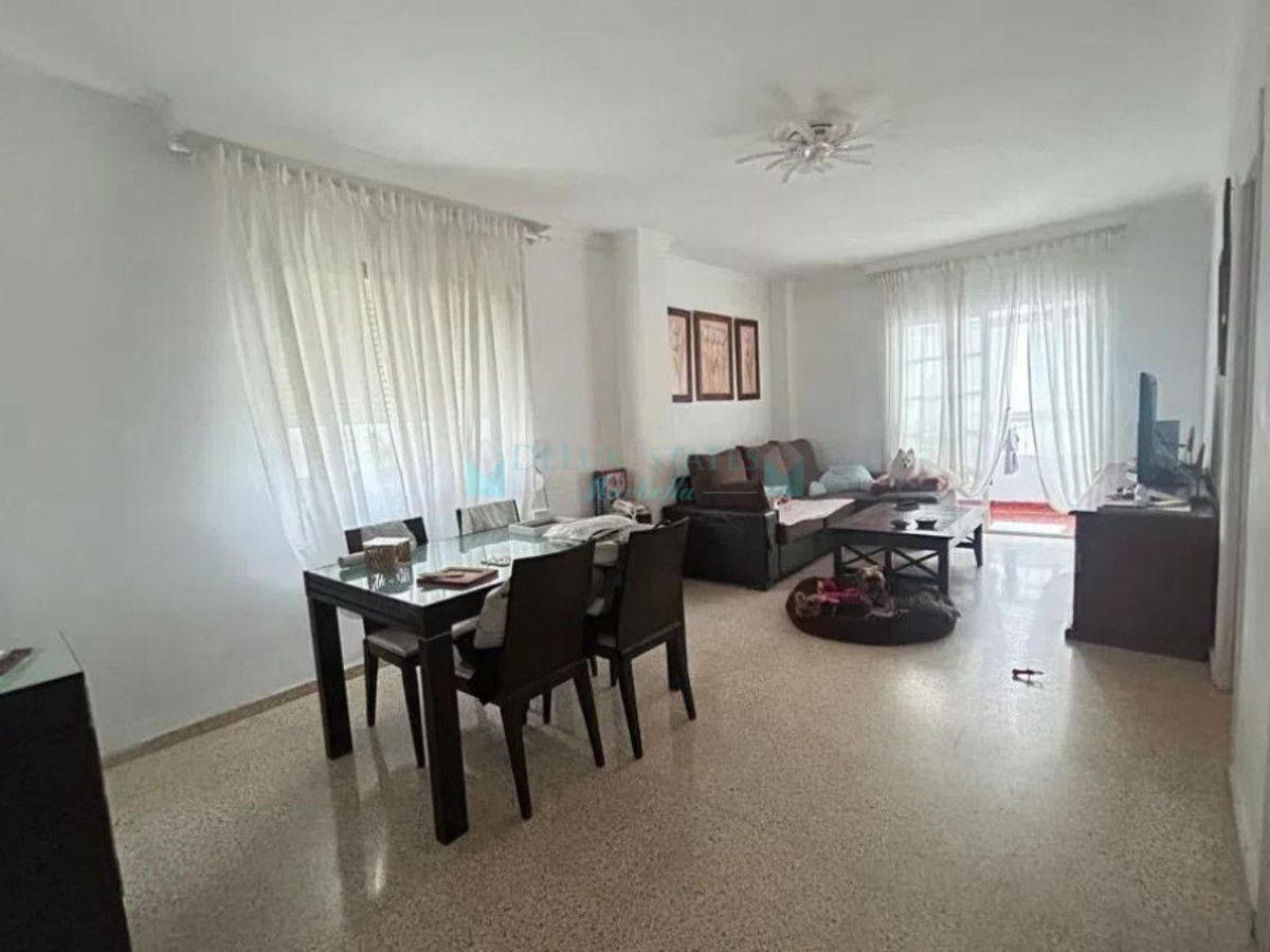 Apartamento en venta en Estepona