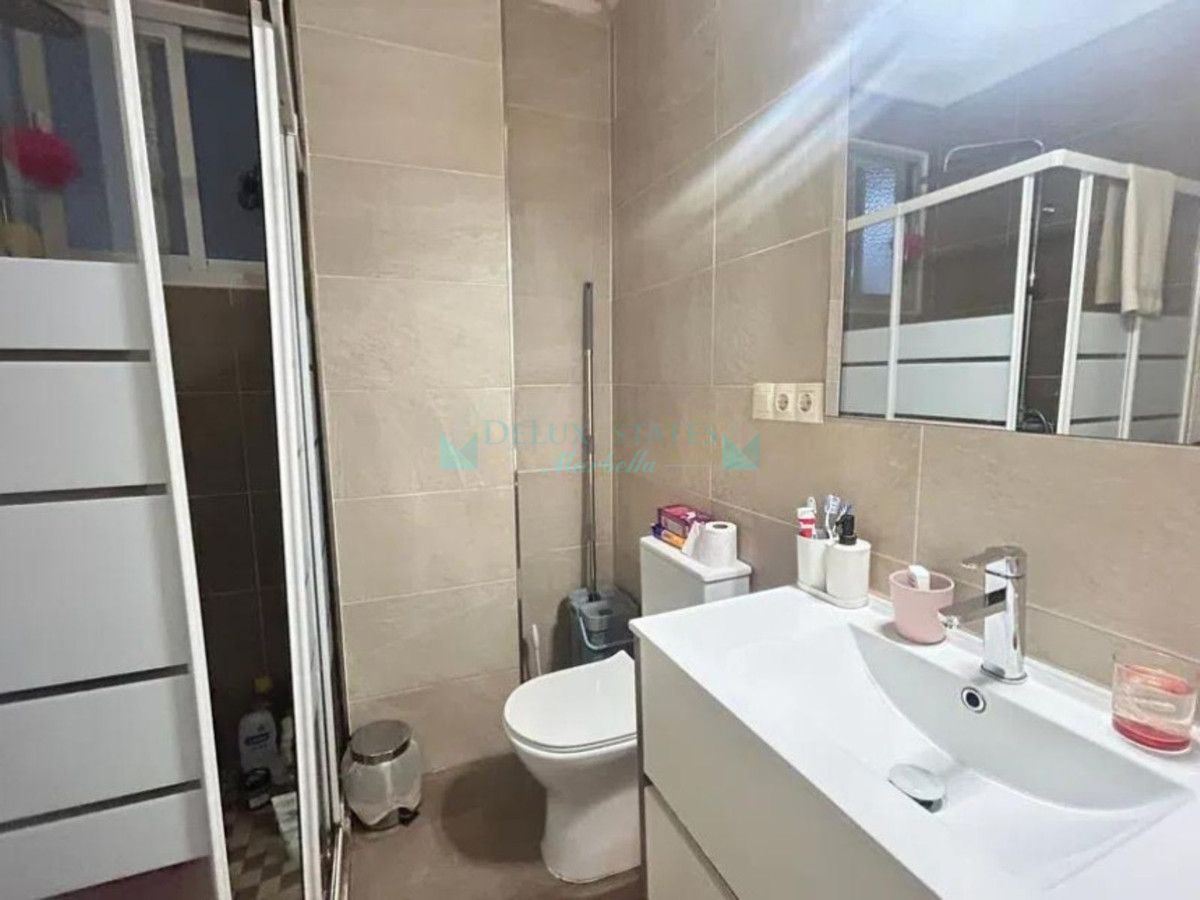 Apartamento en venta en Estepona