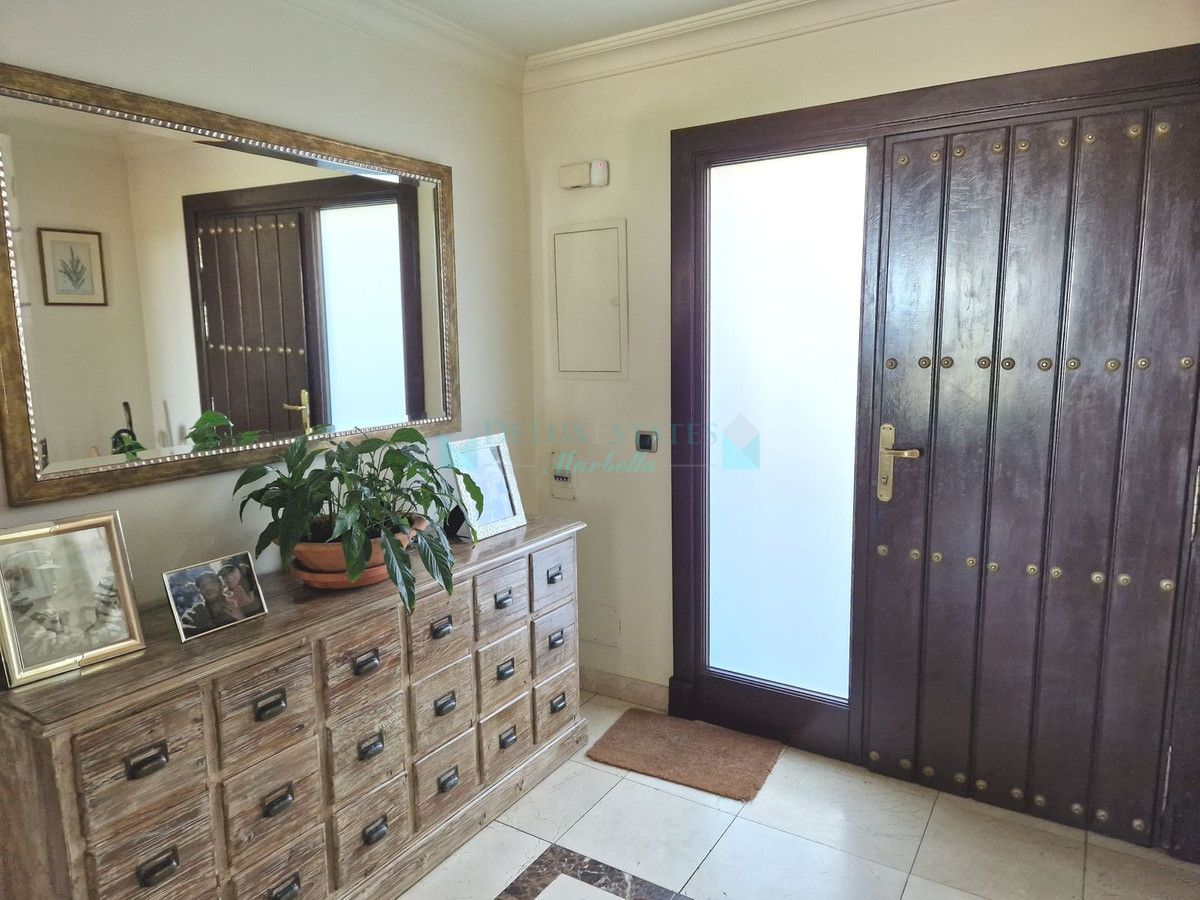 Villa Pareada en venta en Nagüeles, Marbella Golden Mile