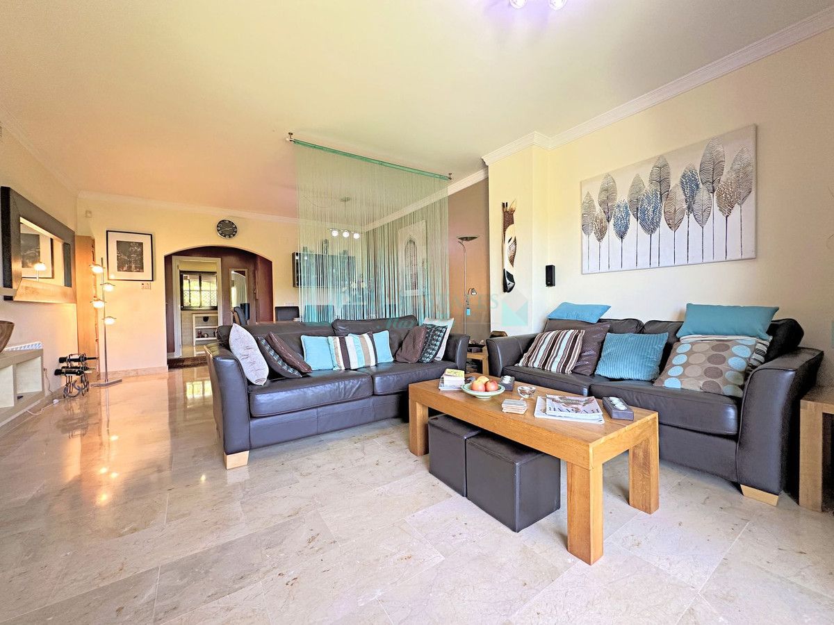 Ground Floor Apartment for sale in Estepona