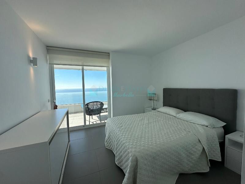Apartamento en alquiler en Rio Real, Marbella Este