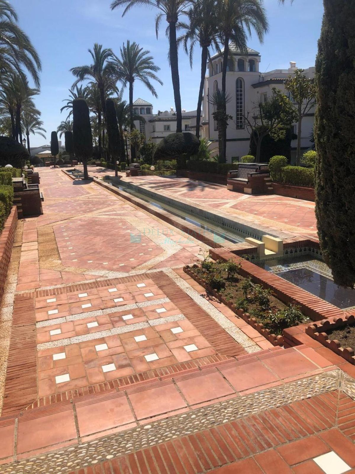 Ground Floor Apartment for sale in Estepona