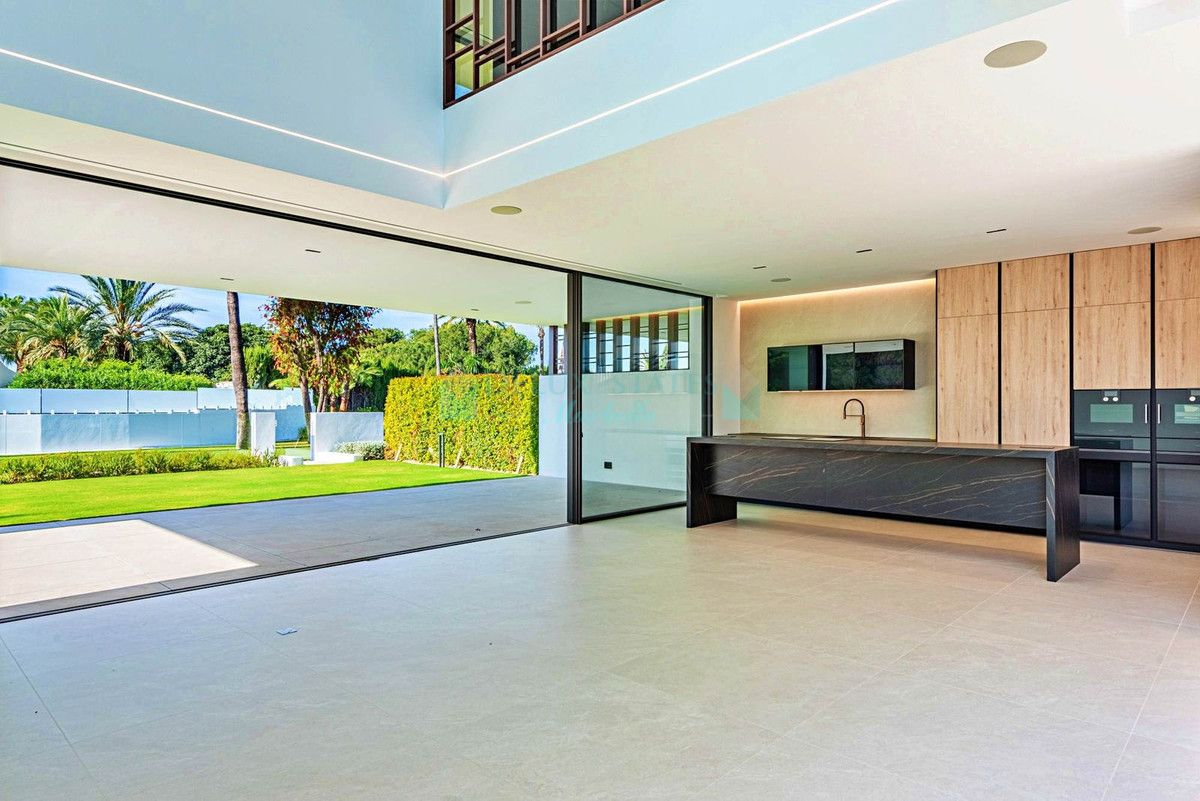 Villa Pareada en venta en Marbella Golden Mile