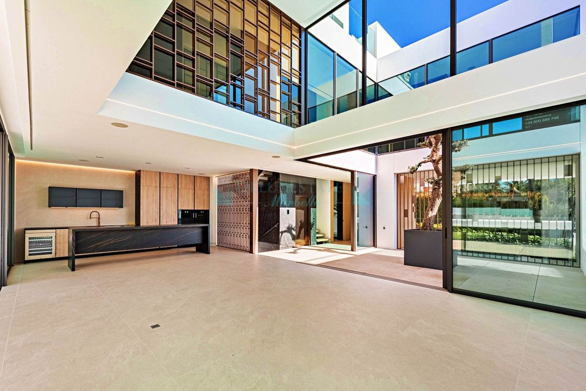 Villa Pareada en venta en Marbella Golden Mile