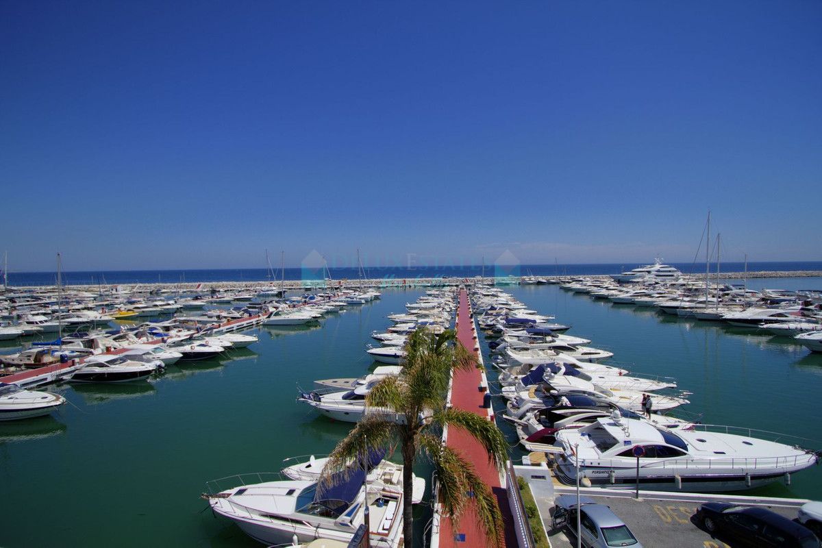 Penthouse for sale in Marbella - Puerto Banus