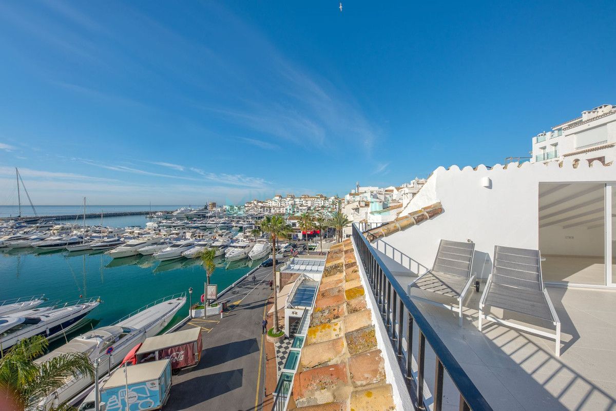 Penthouse for sale in Marbella - Puerto Banus