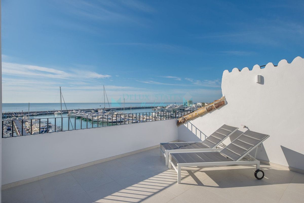 Penthouse for sale in Marbella - Puerto Banus