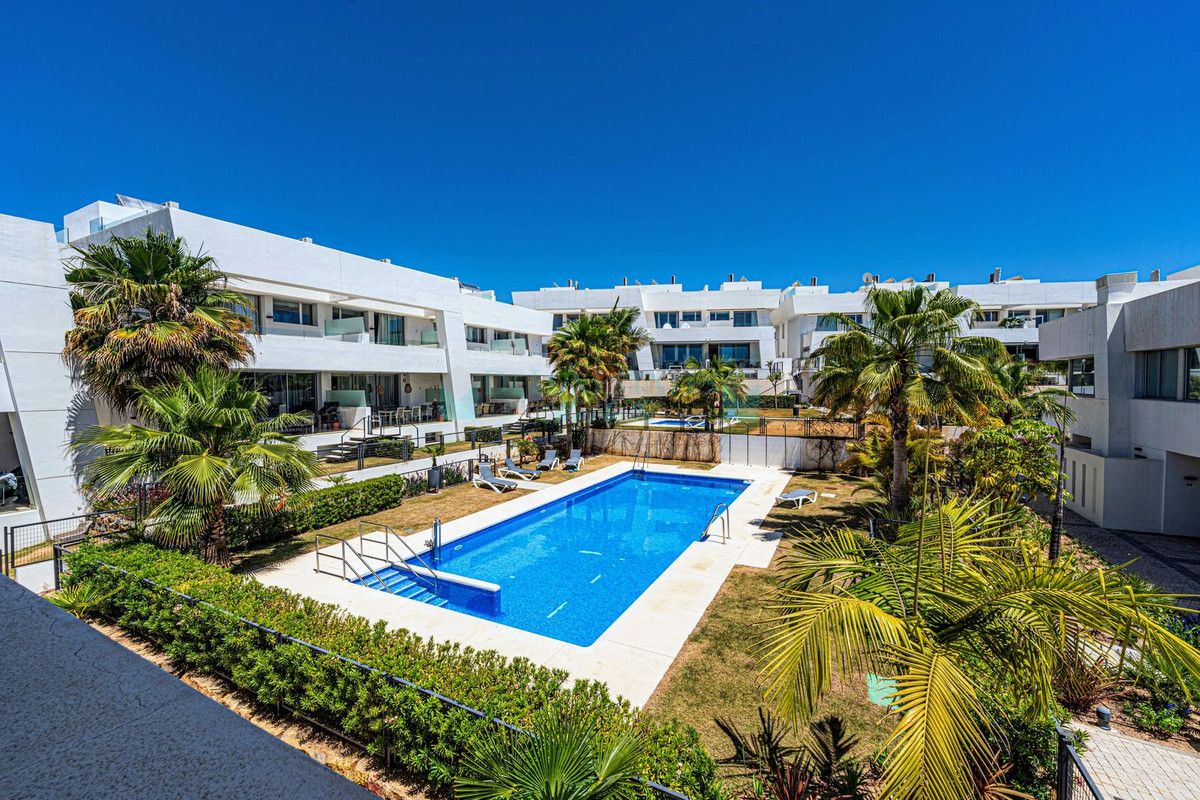 Adosado en venta en Rio Real, Marbella Este