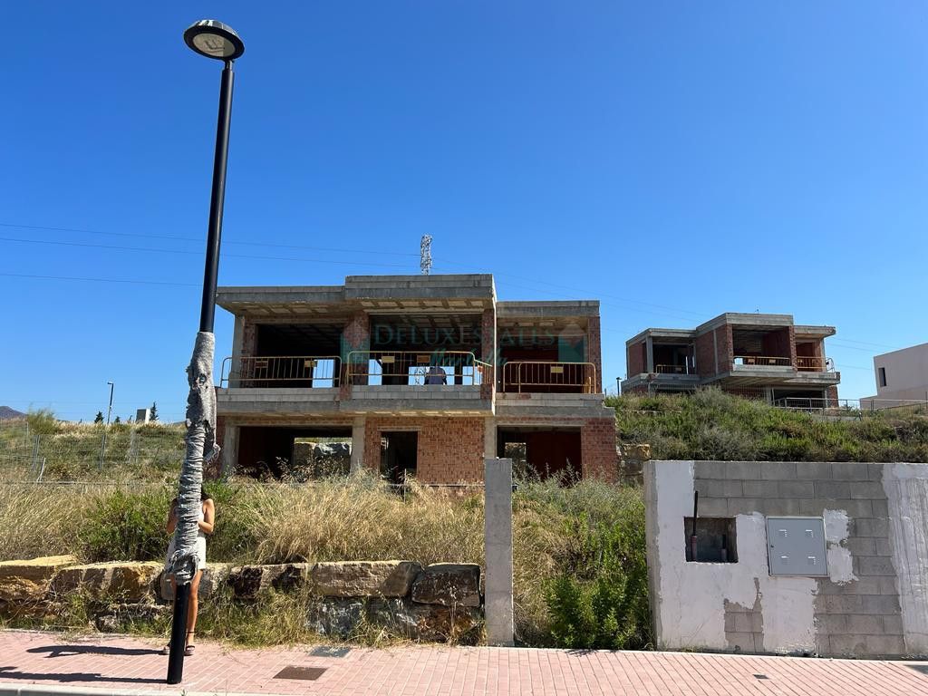 Villa en venta en New Golden Mile, Estepona