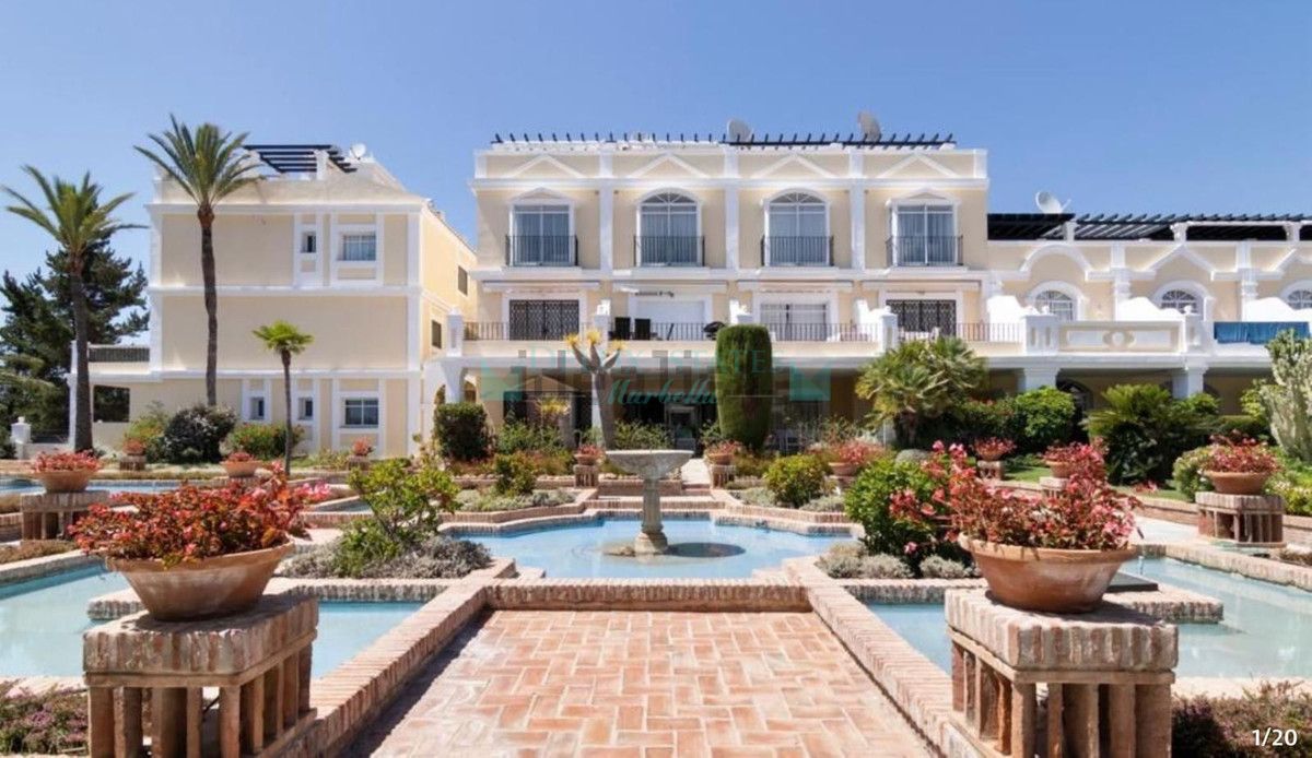 Villa for rent in Nueva Andalucia