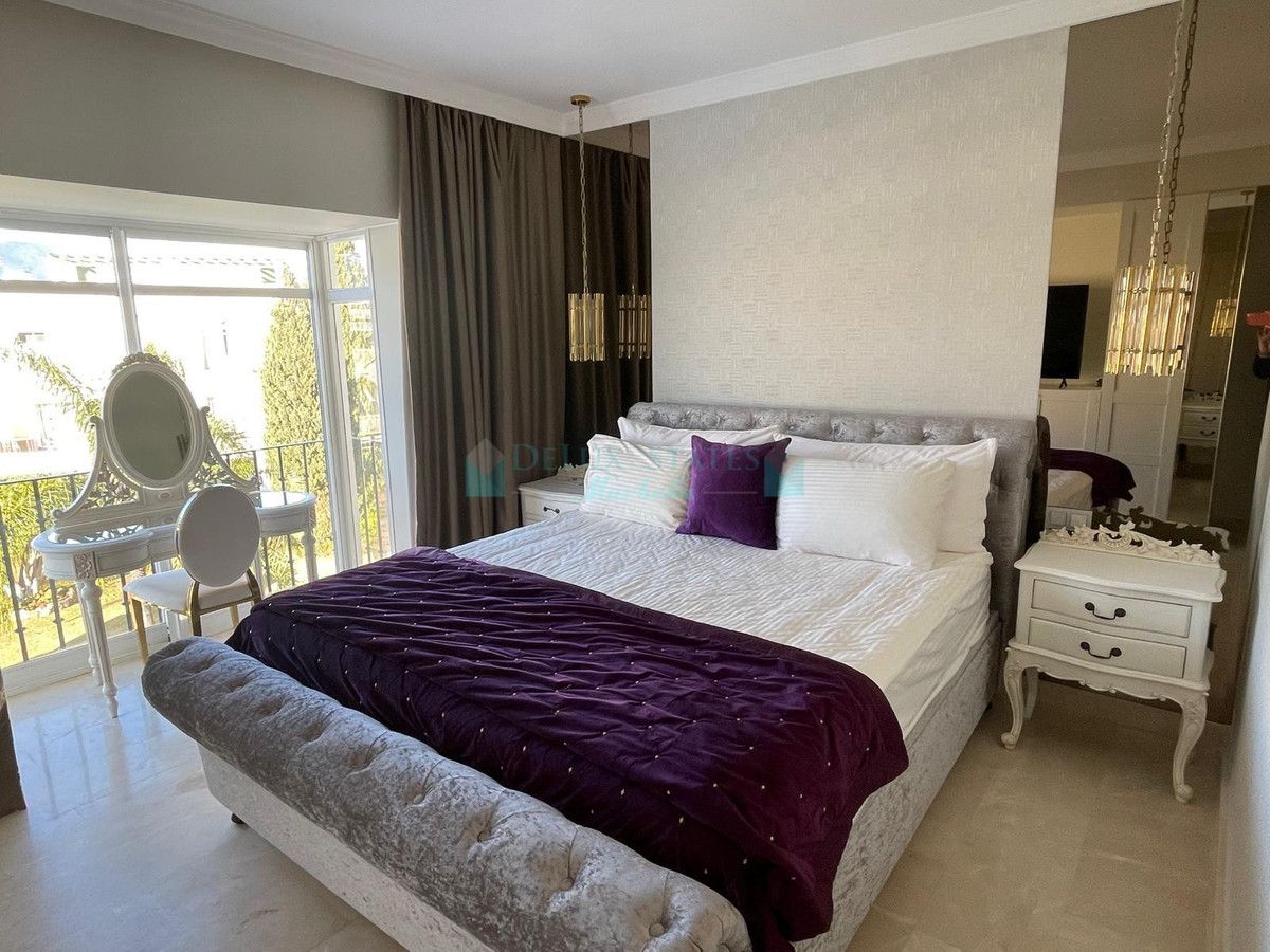 Villa for rent in Nueva Andalucia