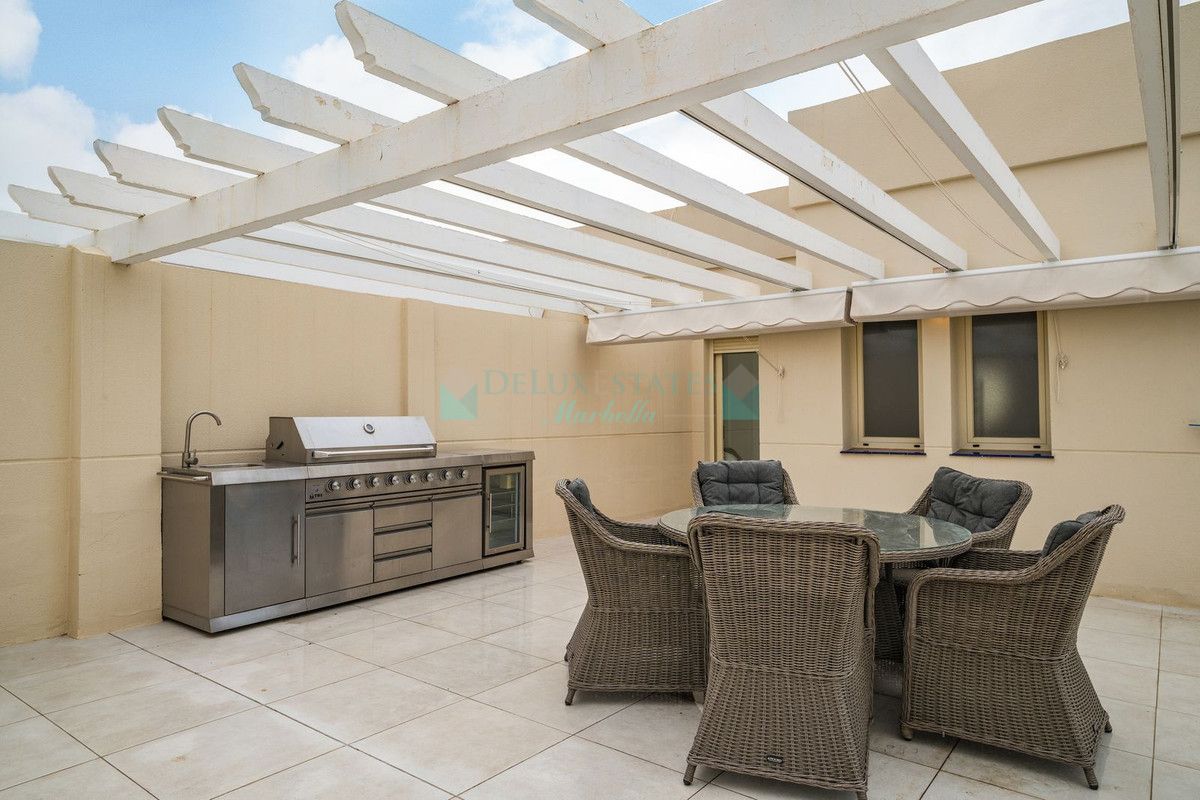 Penthouse for sale in Nueva Andalucia