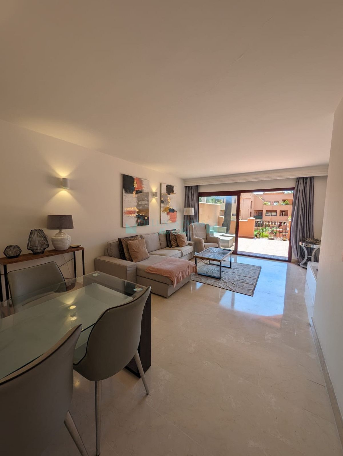 Penthouse for sale in Benahavis