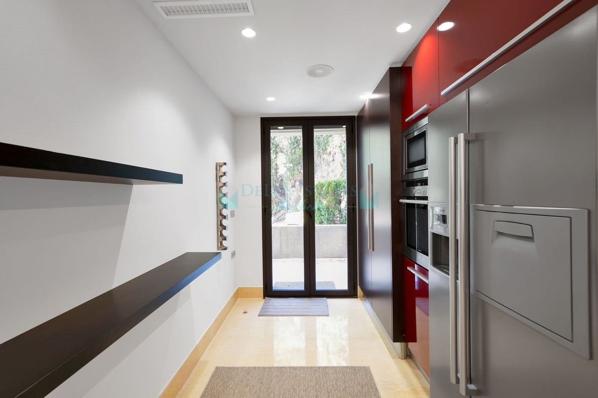 Apartment for sale in Nueva Andalucia