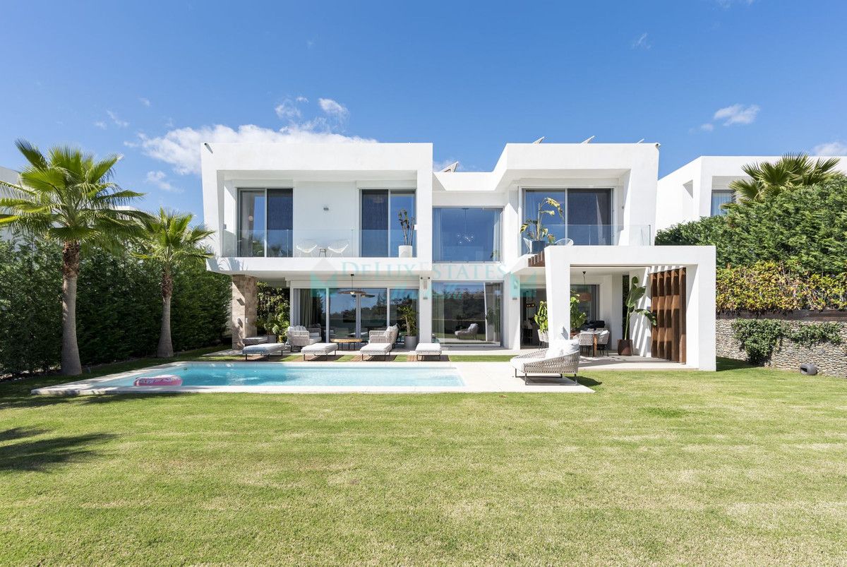 Villa for rent in Santa Clara, Marbella East