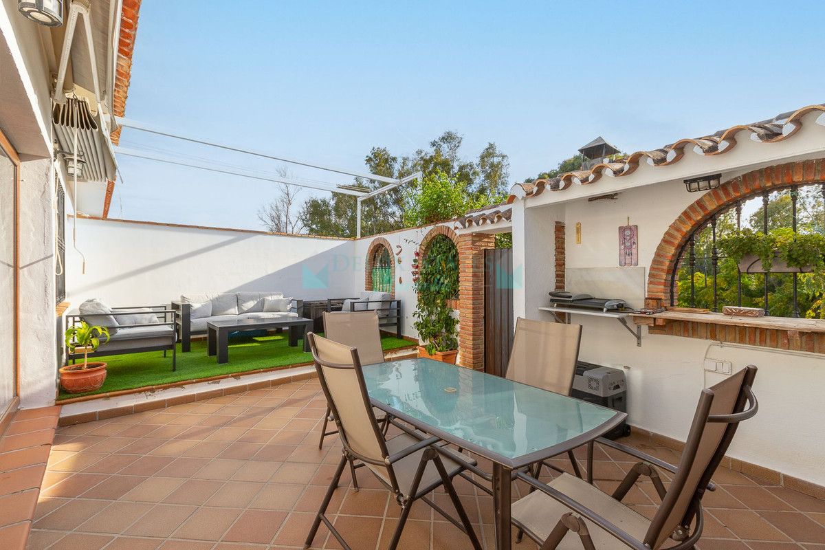 Adosado en venta en Elviria, Marbella Este