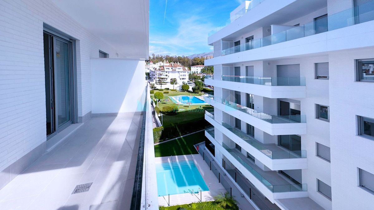 Apartamento en venta en Nueva Andalucia