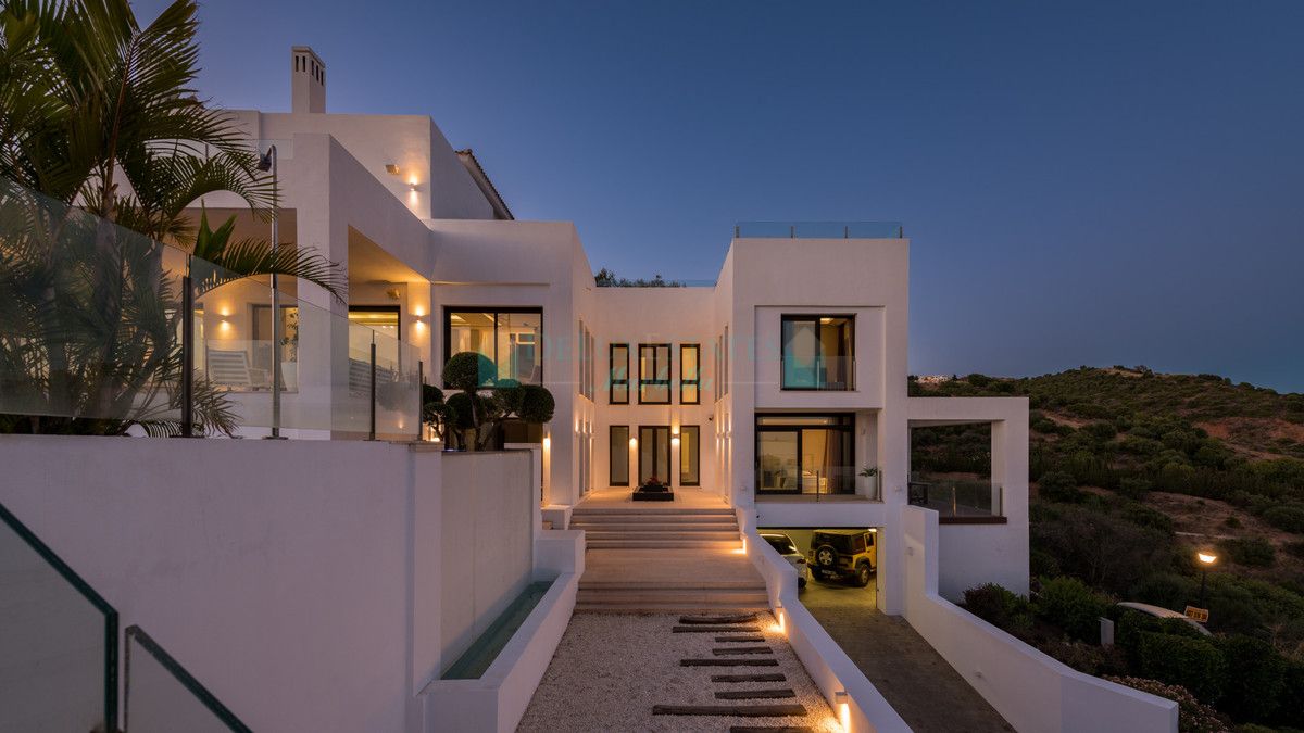 Villa for rent in Los Altos de los Monteros, Marbella East