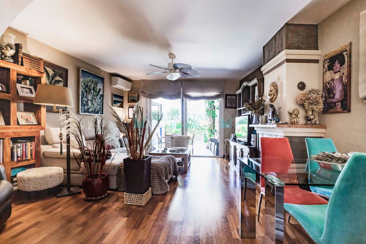 Villa Pareada en venta en Marbella Golden Mile