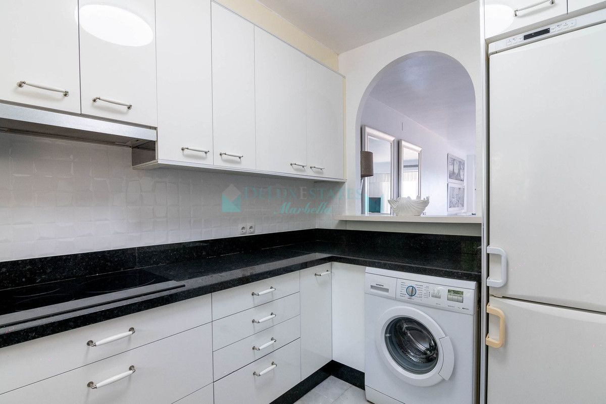 Town House for sale in Estepona