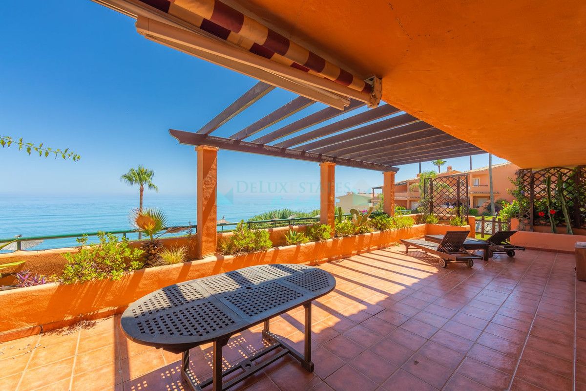 Town House for sale in Estepona